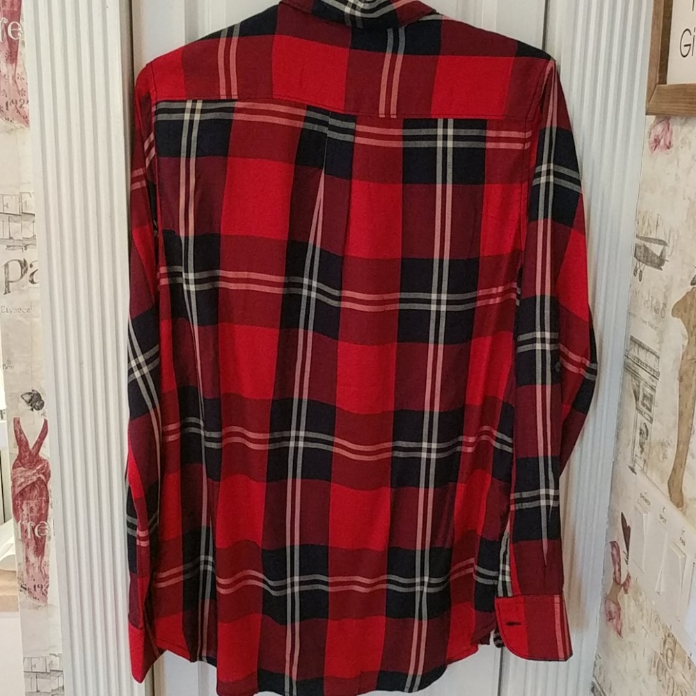 Shirt - Picture 2 of 6